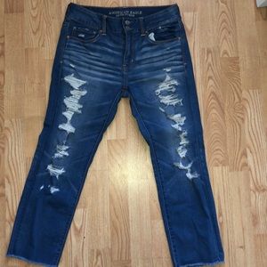AMERICAN EAGLE JEANS DISTRESSED “ARTIST CROP”
